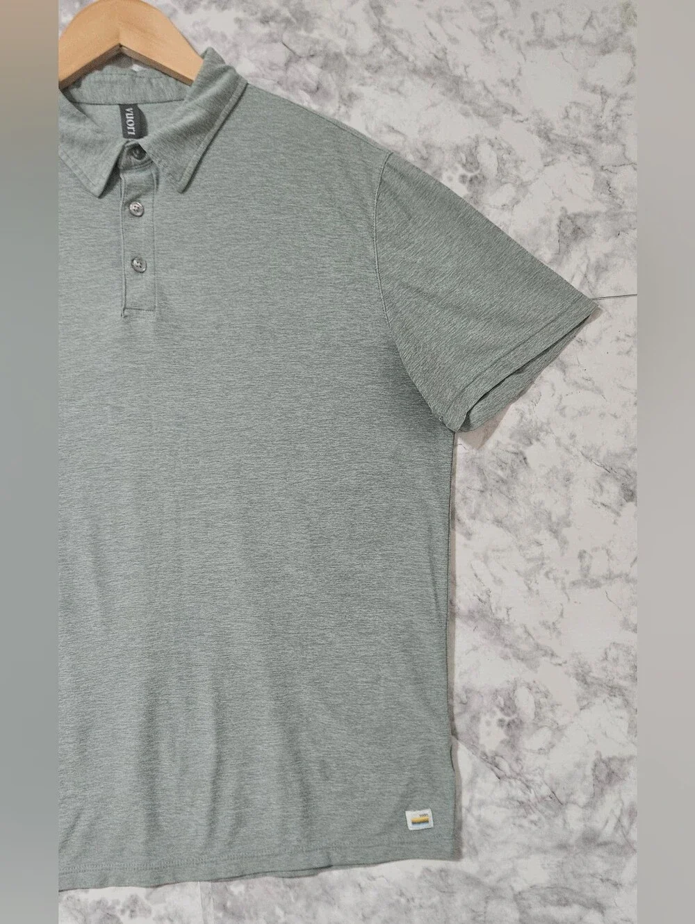 Vuori Strato Tech Polo Soft Athletic Shirt Sage Heather Color Size M